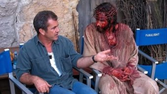 Mel Gibson e Jim Caviezel em A Paixão de Cristo