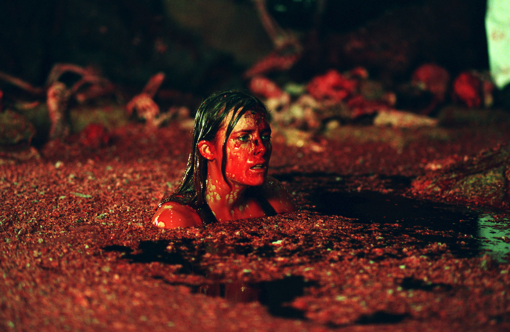8 filmes de terror para se assustar nessa Sexta-Feira 13 6 Shauna Macdonald como Sarah em Abismo do Medo (Divulgação)