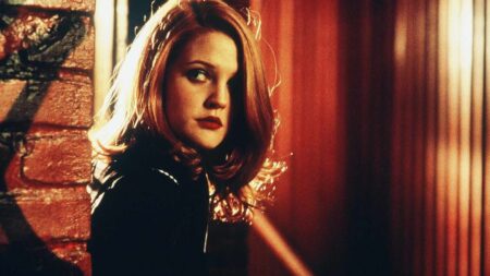 Drew Barrymore como Dylan Sanders em As Panteras