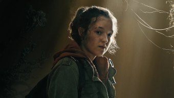 Bella Ramsey como Ellie em The Last Of Us