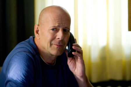 Bruce Willis como Frank Moses em Red