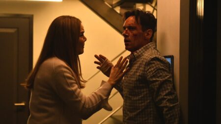 O Mundo dos Esquecidos Jonathan Rhys Meyers como Noah e Alejandra Rivera Flaviá Alejandra Rivera Flaviá como Gina em O Mundo dos Esquecidos