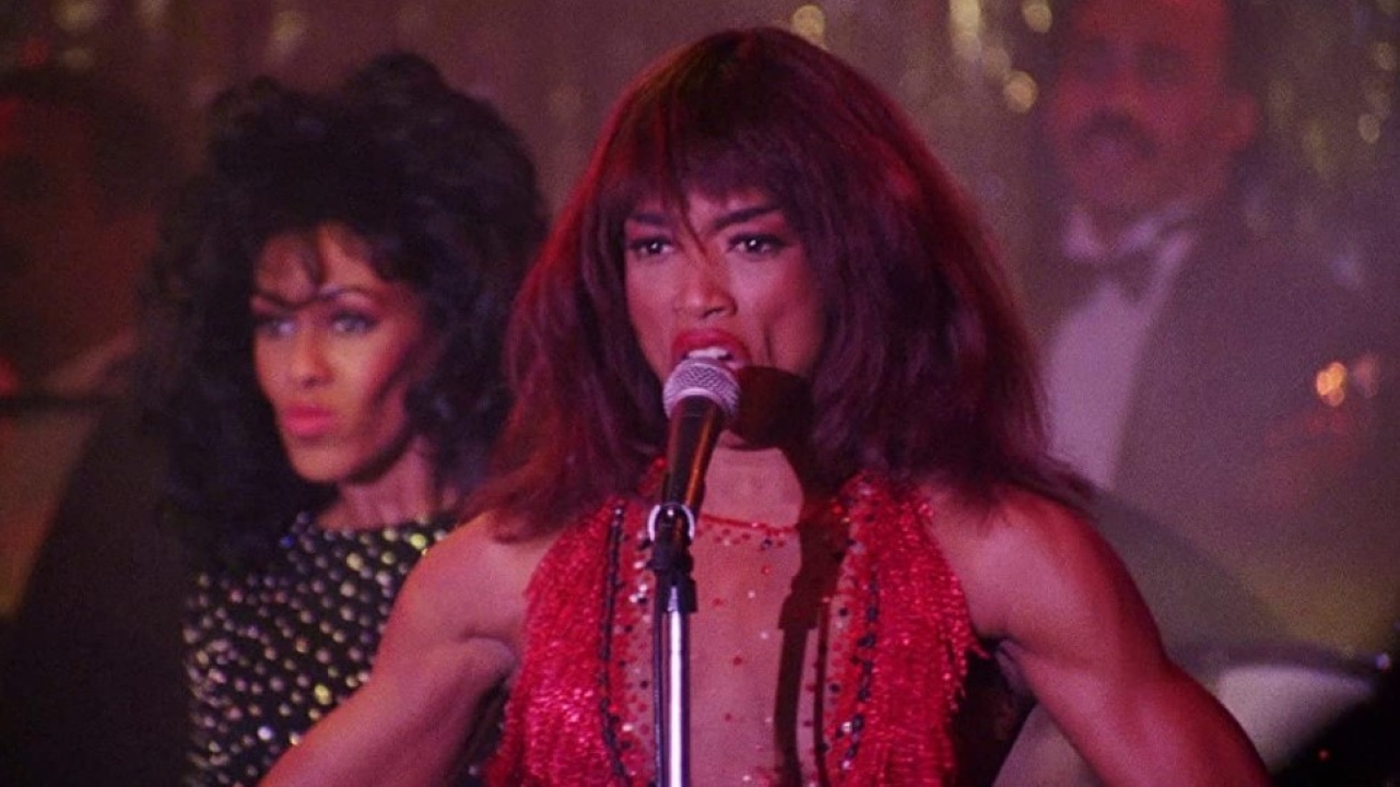 Angela Bassett em Tina - A Verdadeira História de Tina Turner