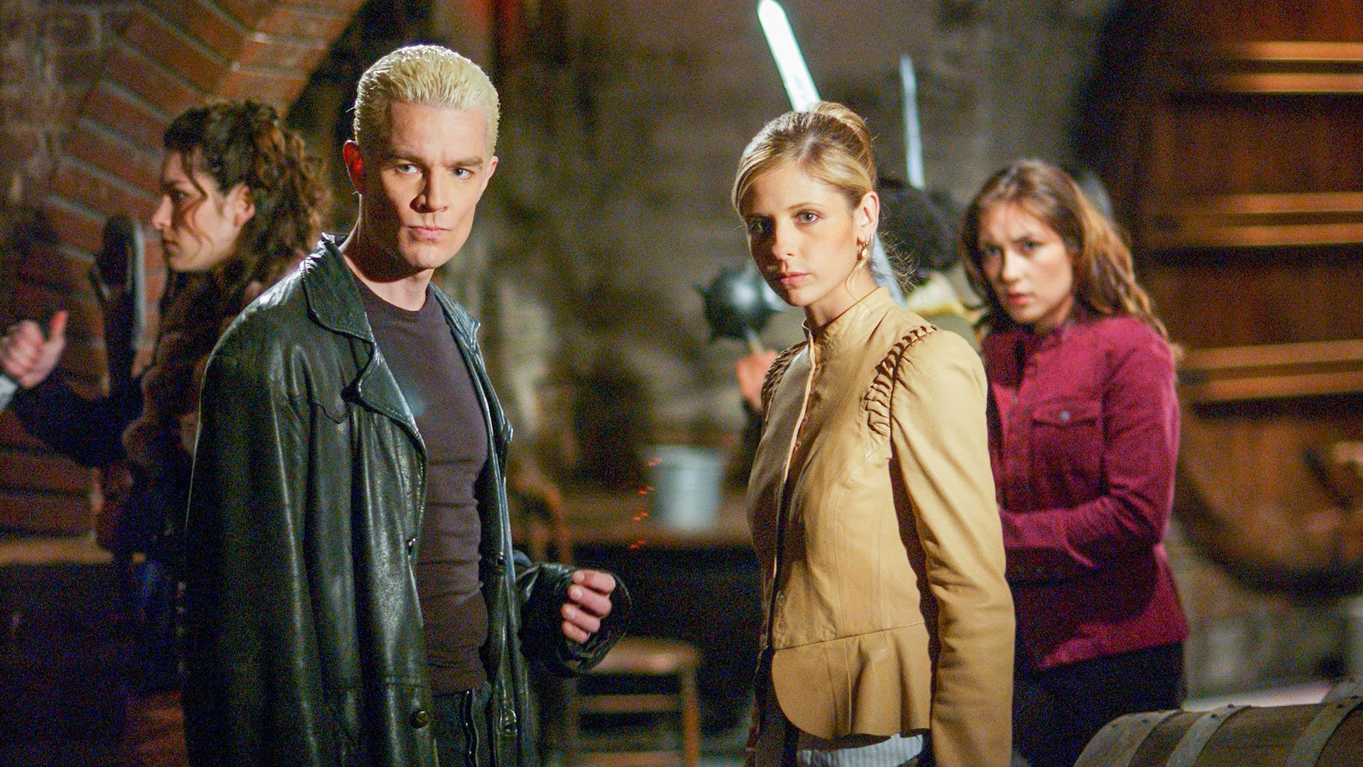 James Marston como Spike e Sarah Michelle Gellar como Buffy em Buffy: A Caça Vampiros (Reprodução)