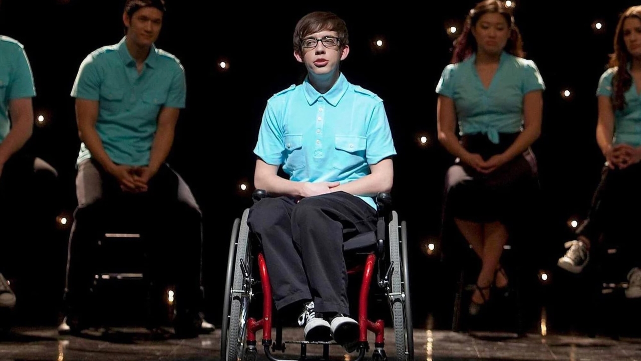 Kevin McHale como Artie em Glee (Reprodução)