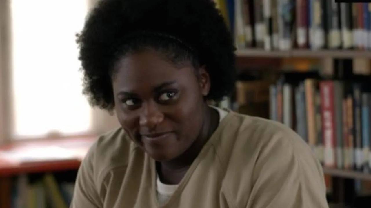 Taystee (Danielle Brooks) em Orange Is The New Black (Reprodução / Netflix)