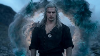 Geralt de Rivia (Henry Cavill) em The Witcher (Divulgação / Netflix)