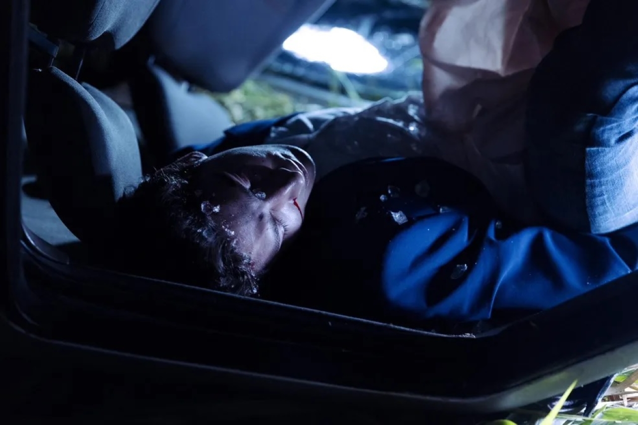Daniel (Johnny Massaro) sofre acidente de carro em Terra e Paixão (Divulgação / Globo)