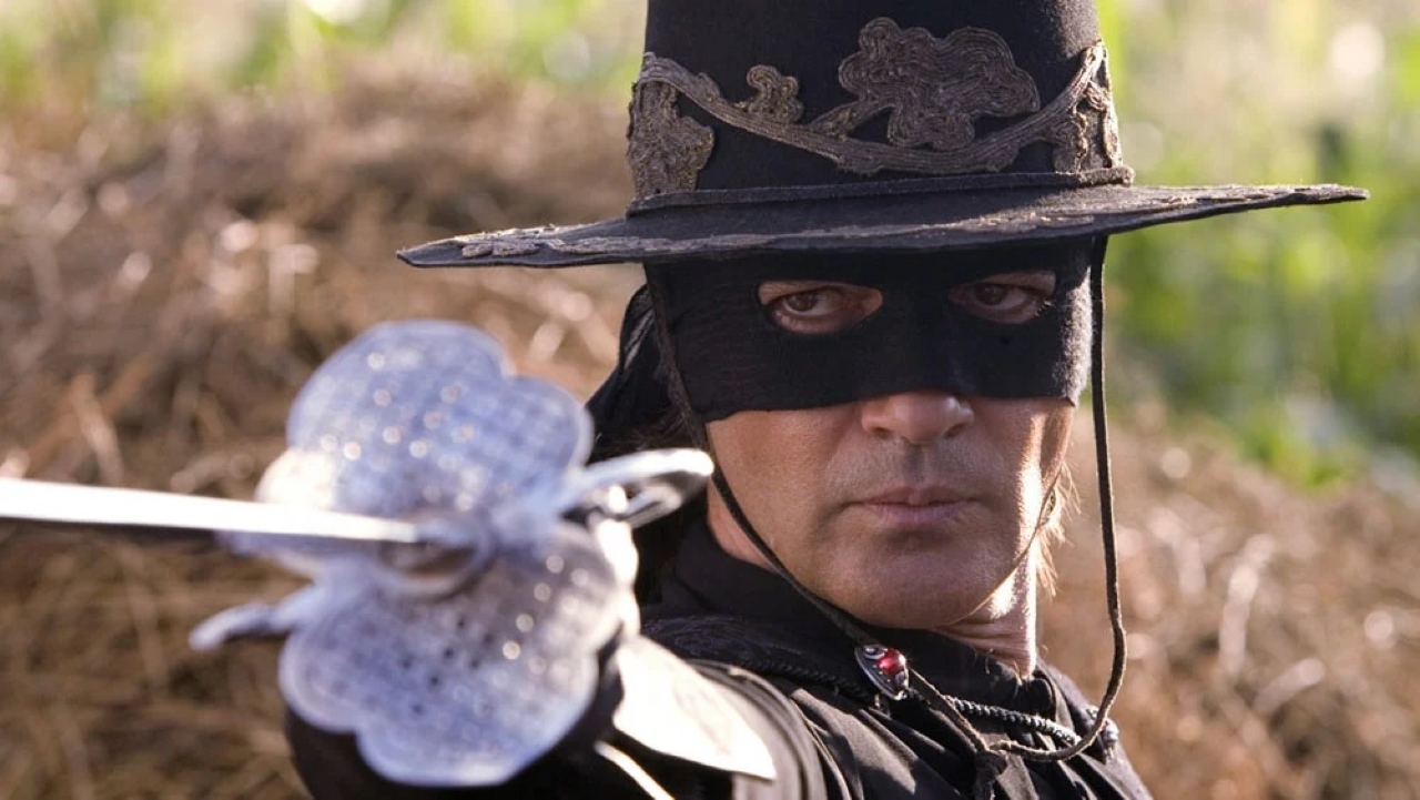 Antonio Banderas em A Máscara do Zorro (Reprodução)