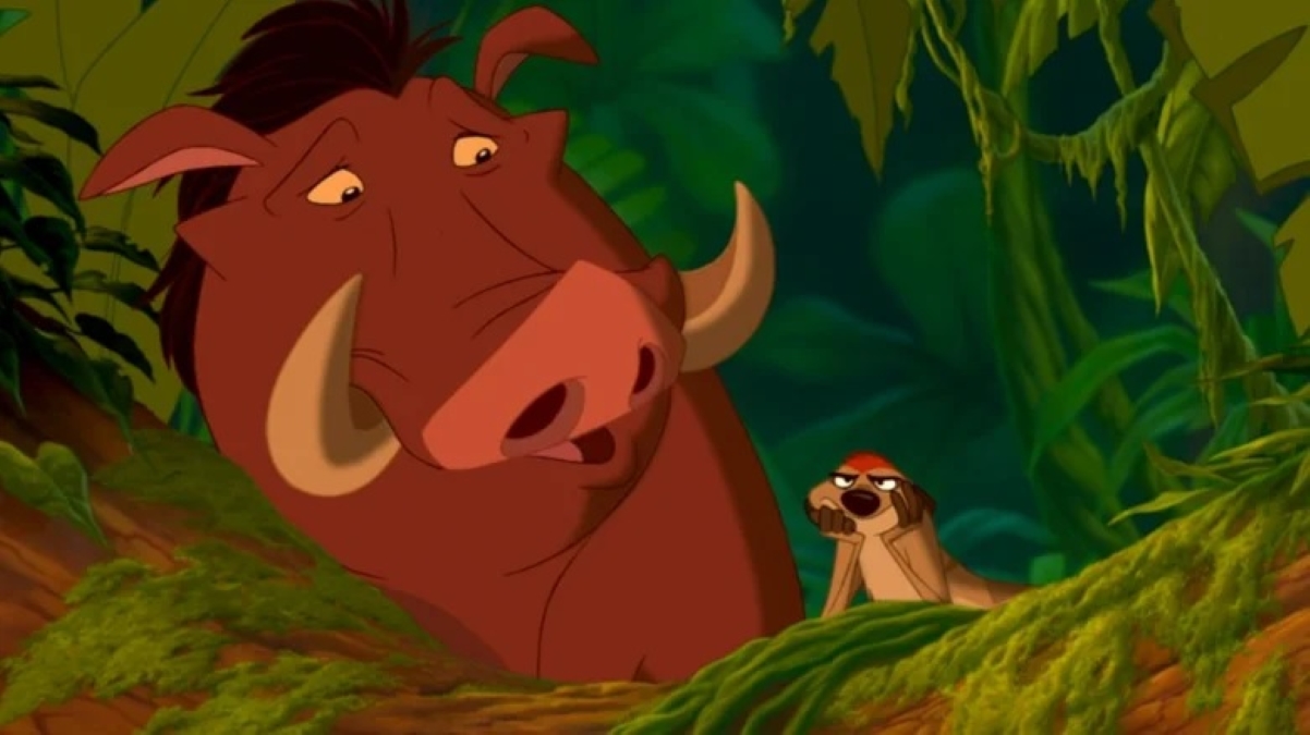 Timão e Pumba em O Rei Leão (Reprodução / Disney)