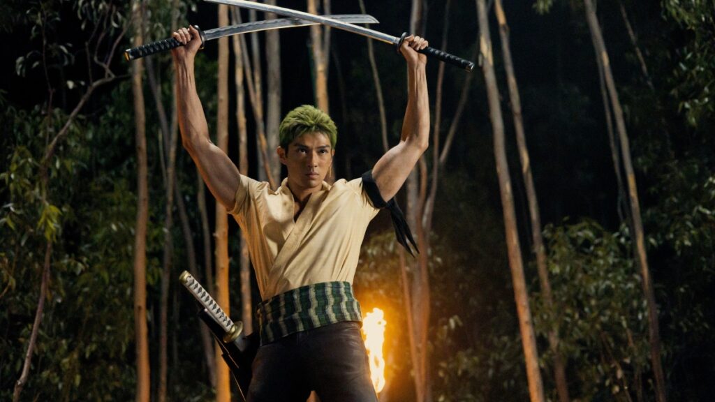 Mackenyu exibe resultado do treino para 2ª temporada de One Piece: A Série Zoro (Mackenyu Arata) em One Piece (Reprodução / Netflix)