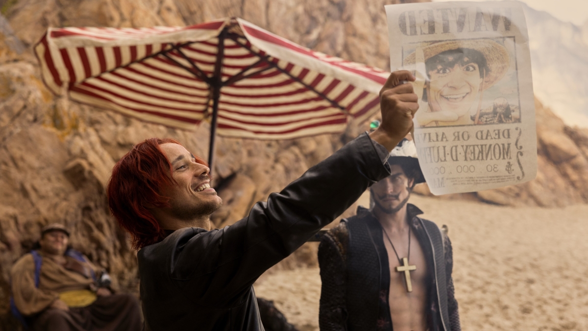 Peter Gadiot as Shanks and Steven Ward as Mihawk in One Piece: The Series (Disclosure/Netflix)