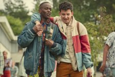 Eric (Ncuti Gatwa) e Otis (Asa Butterfield) em Sex Education (Divulgação / Netflix)