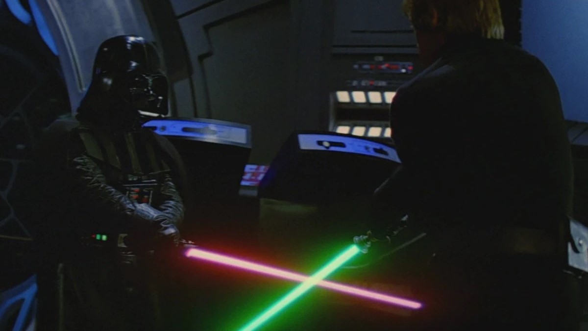 Darth Vader e Luke Skywalker lutam em Star Wars: O Retorno de Jedi (Reprodução / Lucasfilm)