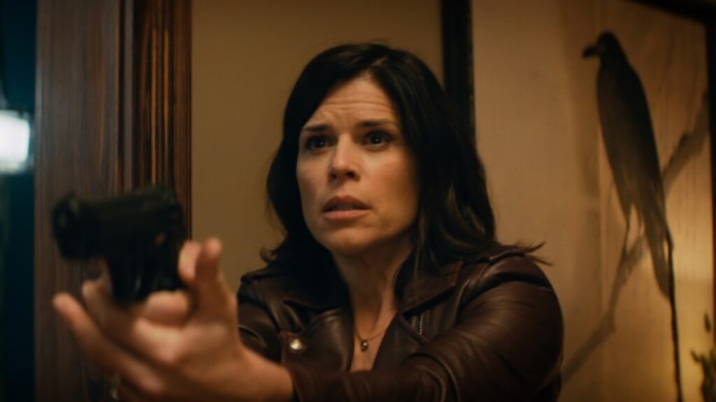 Neve Campbell realmente voltou como Sydney Prescott para Pânico 7? Neve Campbell como Sidney Prescott em cena de Pânico (Reprodução)