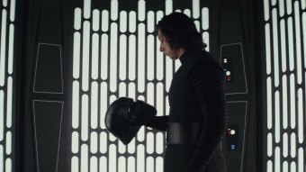 Adam Driver como Kylo Ren em Star Wars (Reprodução / Lucasfilm)