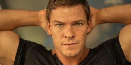 Alan Ritchson como Jack Reacher em Reacher (Reprodução / Prime Video)