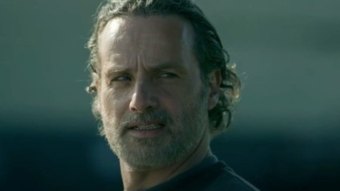 Andrew Lincoln como Rick Grimes em The Walking Dead: The Ones Who Live (Reprodução)