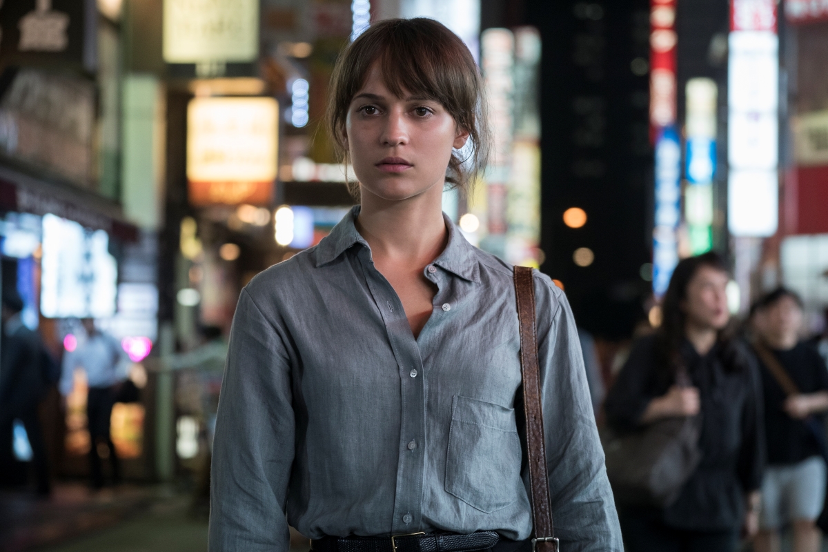 Cinco filmes de mistério para ver na Netflix 3 Alicia Vikander como Lucy em Pássaro do Oriente (Divulgação / Netflix)