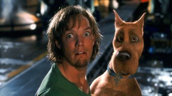 Salsicha (Matthew Lillard) Scooby (Neil Fanning) em Scooby-Doo (Reprodução)
