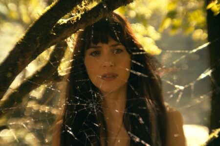 Dakota Johnson como Cassandra Webb em Madame Teia (Reprodução)