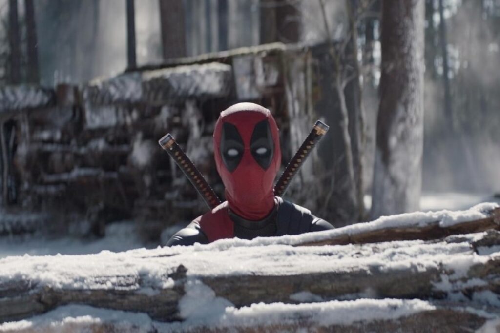 Trailer Deadpool & Wolverine bate recorde de visualizações Ryan Reynolds como Deadpool em cena do filme Deadpool & Wolverine (Reprodução / Marvel)