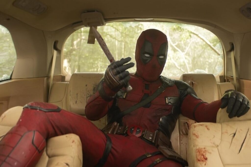Diretor de Deadpool & Wolverine pode dirigir um filme ainda maior na Marvel Ryan Reynolds como Deadpool em cena do filme Deadpool & Wolverine (Reprodução / Marvel)