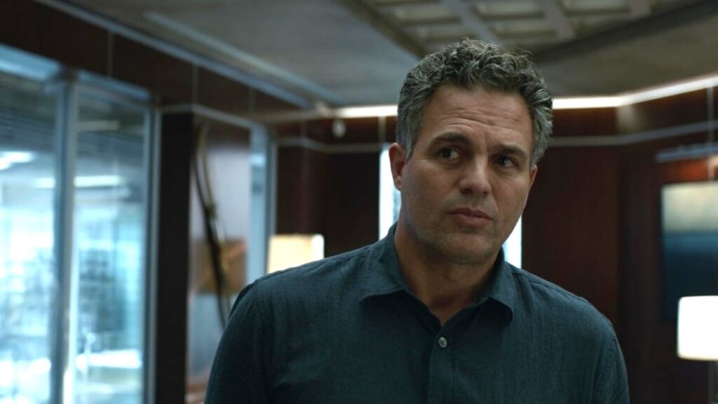Ator afirma que séries da Marvel estão machucando o MCU Mark Ruffalo como Bruce Banner em Vingadores: Ultimato (Reprodução / Marvel)