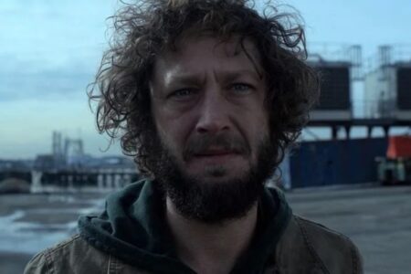 Ebon Moss-Bachrach como Micro em O Justiceiro (Reprodução / Netflix)