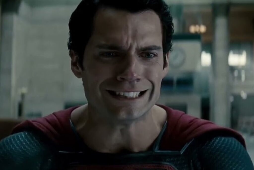 Cinco escritores da DC que reprovaram Superman matar Zod Superman (Henry Cavill) em cena de O Homem de Aço (Reprodução / DC)
