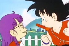 Arale e Goku em Dragon Ball (Reprodução)