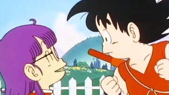 Arale e Goku em Dragon Ball (Reprodução)