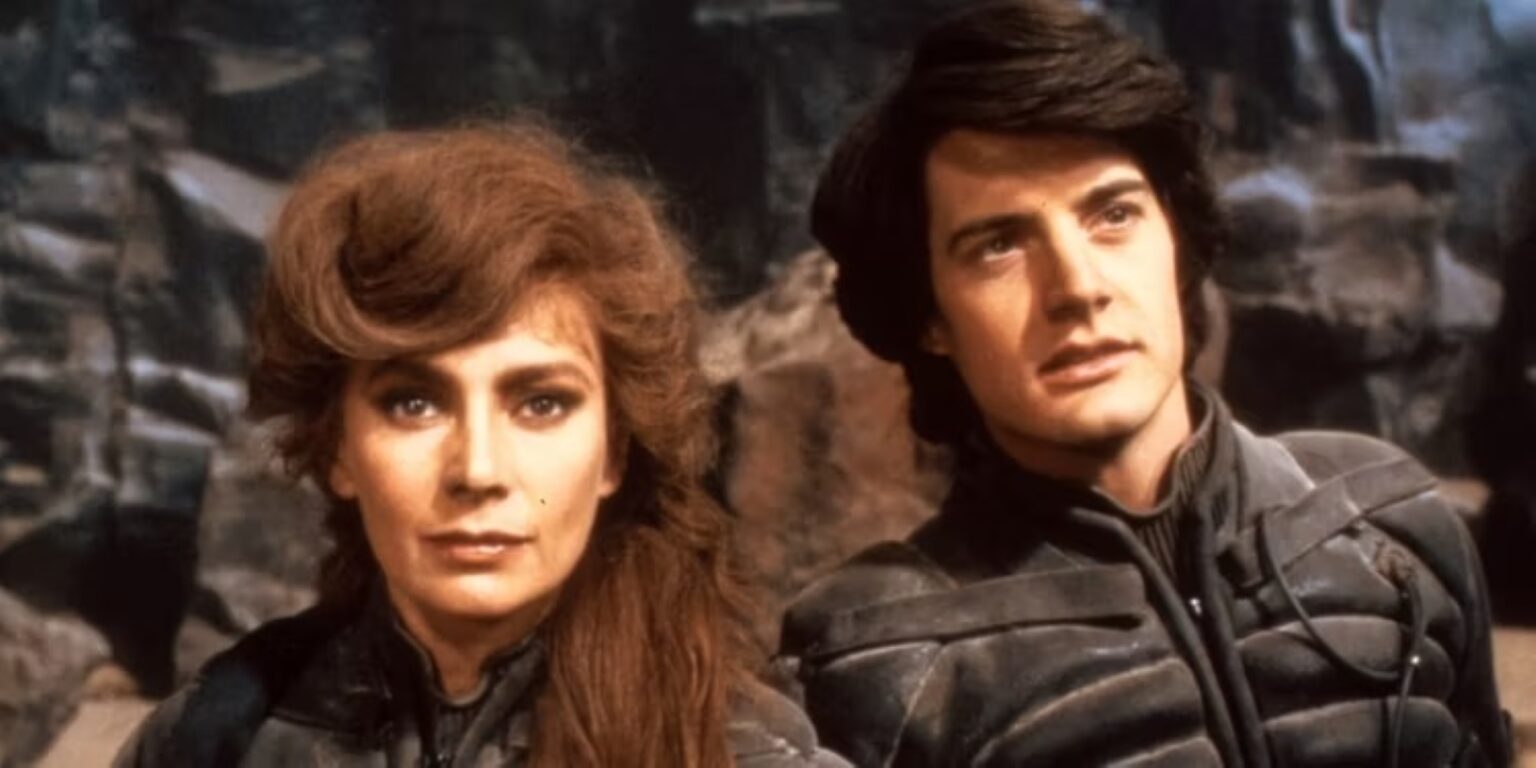 Francesca Annis como Jessica Atreides e Kyle MacLachlan como Paul Atraides em Duna (Reprodução)