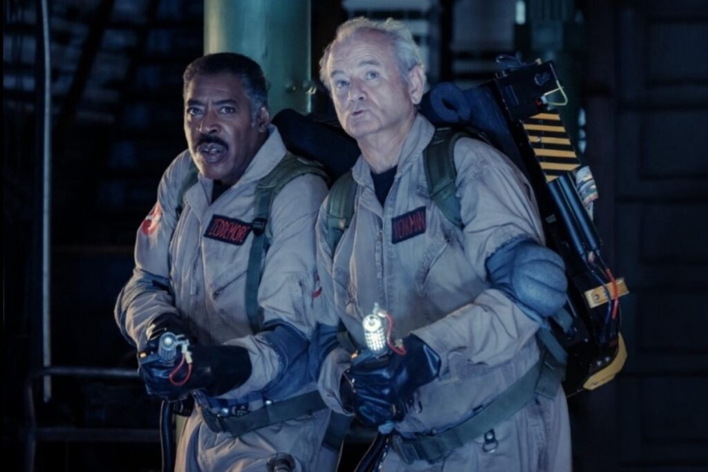 Bill Murray e Ernie Hudson em Ghostbusters: Apocalipse de Gelo (Reprodução)