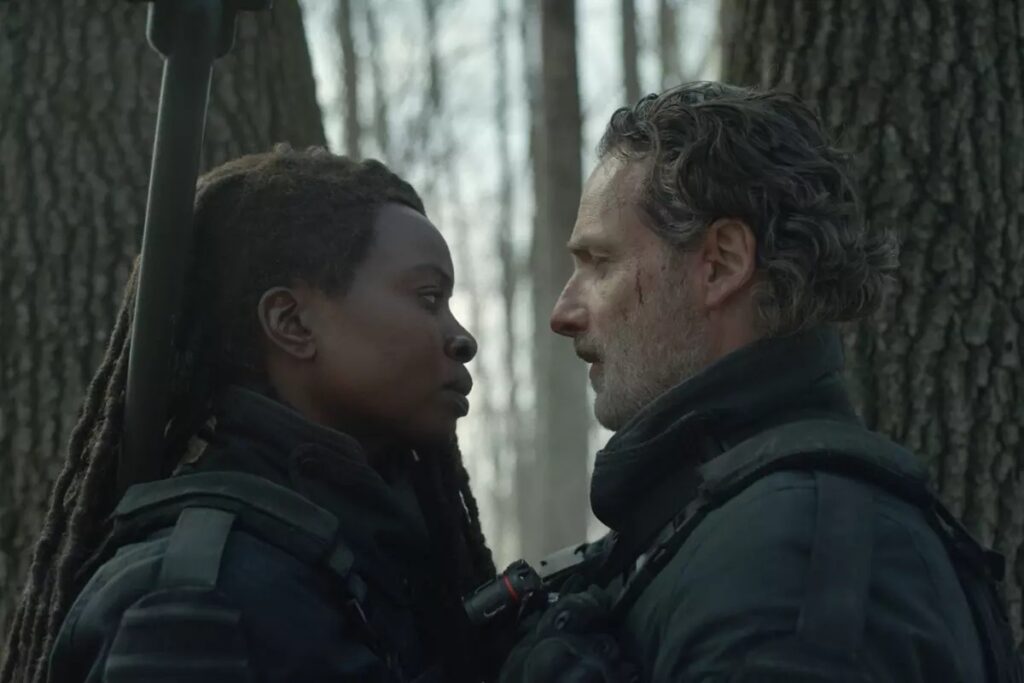 Danai Gurira e Andrew Lincoln em The Walking Dead: The Ones Who Live (Reprodução)