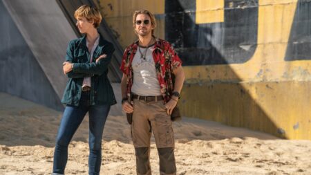 Rebecca Hall como Ilene e Dan Stevens como Caçador em Godzilla e Kong: O Novo Império (Divulgação / Warner Bros.)