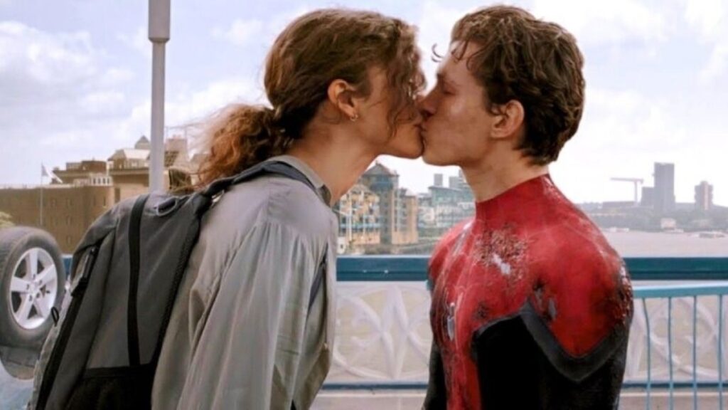 Zendaya e Tom Holland em cena de Homem-Aranha: Longe de Casa (Reprodução / Marvel)