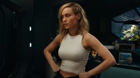 Brie Larson como Carol Danvers em As Marvels (Reprodução / Marvel)