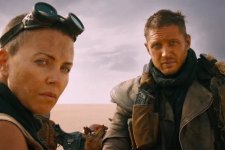 Charlize Theron e Tom Hardy Mad Max: Estrada da Fúria (Reprodução / Warner Bros.)