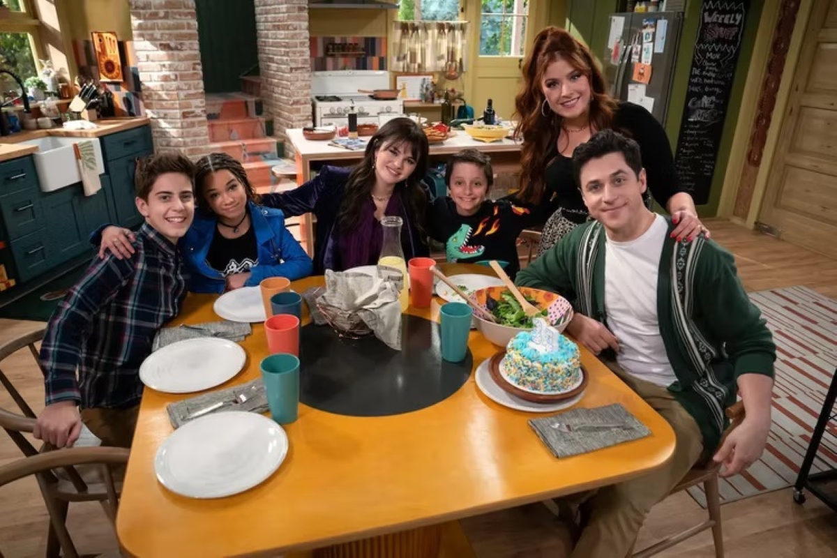 Continuação de Os Feiticeiros de Waverly Place ganha título oficial e imagens 3 Elenco de Wizards Beyond Waverly Place (Divulgação / Disney)
