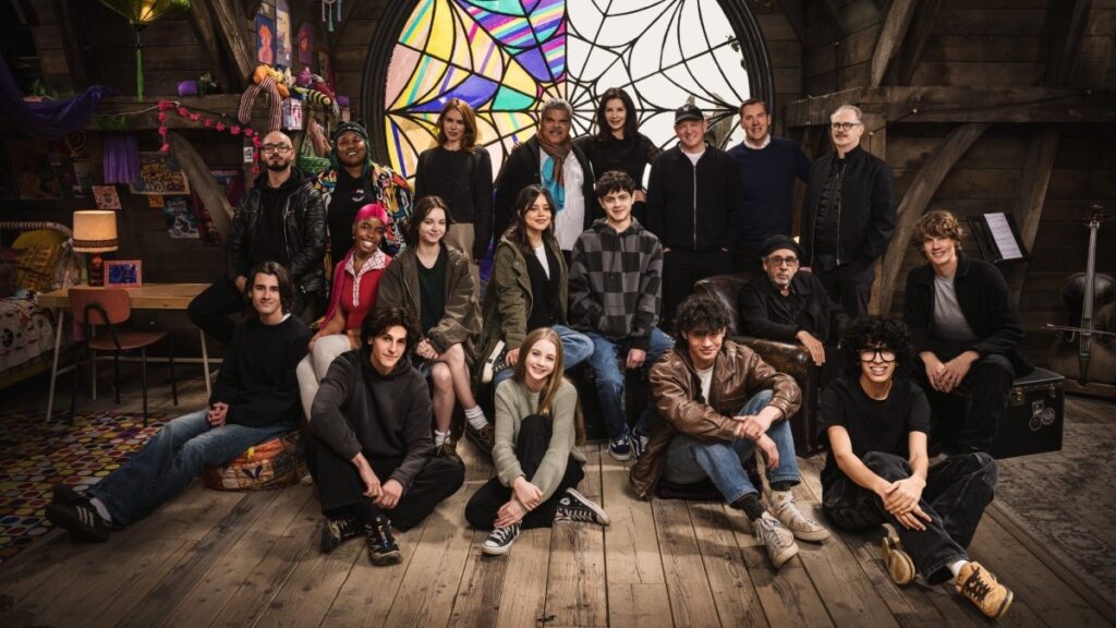 Filmagens da temporada 2 de Wandinha começam e elenco é revelado Elenco de Wandinha (Divulgação / Netflix)