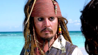 Johnny Depp como Jack Sparrow em Piratas do Caribe (Reprodução)