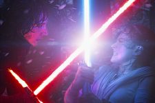 Daisy Ridley como Rey e Adam Driver como Kylo Ren em Star Wars: O Despertar da Força (Reprodução / Lucasfilm)