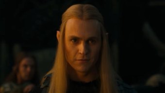 Charlie Vickers como Sauron em O Senhor dos Anéis: Os Anéis de Poder (Reprodução / Prime Video)