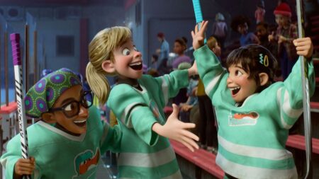 Riley e suas amigas em Divertida Mente 2 (Reprodução / Disney)