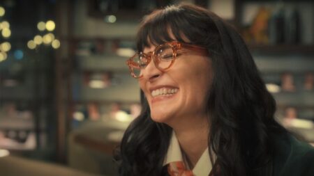 Cena de Betty, A Feia - A História Continua (Reprodução / Prime Video)
