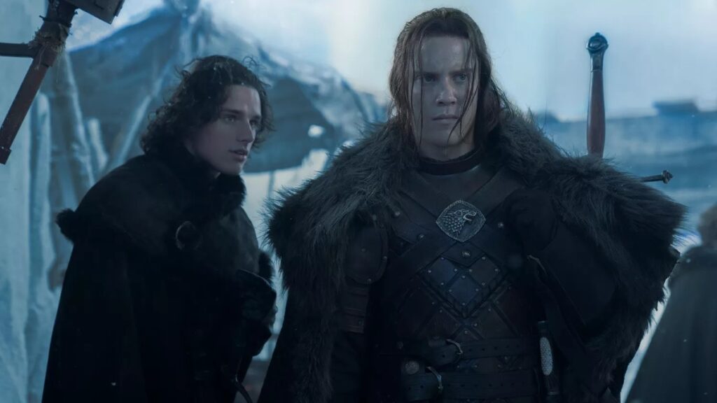 Ned Stark de Sean Bean foi inspiração para ator de A Casa do Dragão Harry Collet como Jacaerys Velaryon, Tom Taylor como Cregan Stark na 2ª temporada de A Casa do Dragão (Divulgação / HBO)