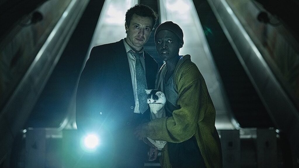 Lupita Nyong'o e Joseph Quinn em Um Lugar Silencioso: Dia Um (Reprodução)