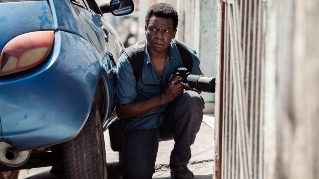 Série derivada do filme Cidade de Deus ganha data de lançamento Alexandre Rodrigues como Buscapé em Cidade de Deus: A Luta Não Para (Reprodução / HBO)