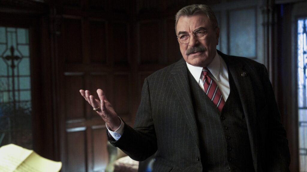 Última temporada de Blue Bloods chega ao Universal TV Tom Selleck como Frank Reagan em Blue Bloods (Divulgação / Universal TV)